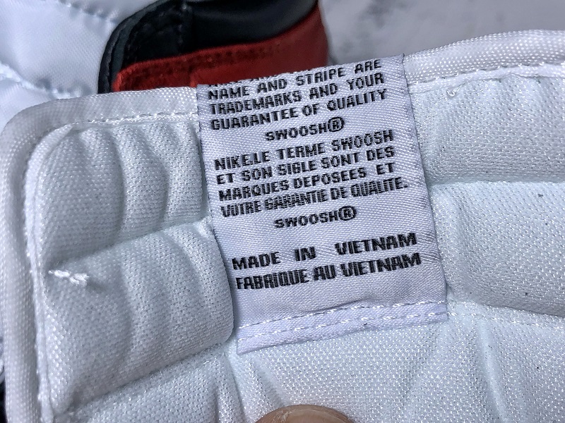 Air Jordan 1 AJ1 Satin Black Toe